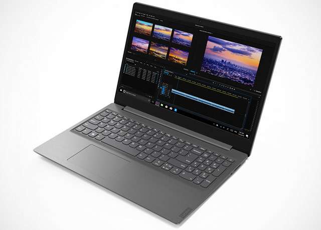 Il laptop Lenovo V15 con display da 15,6 pollici e processore AMD