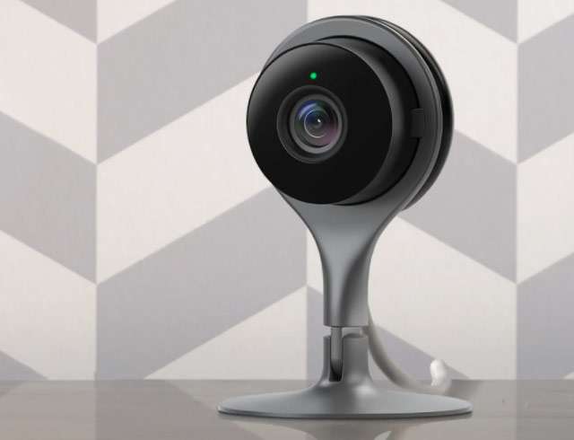 La videocamera di sorveglianza Nest Cam Indoor per la casa