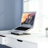 Supporto laptop ergonomico e inclinabile: l'offerta