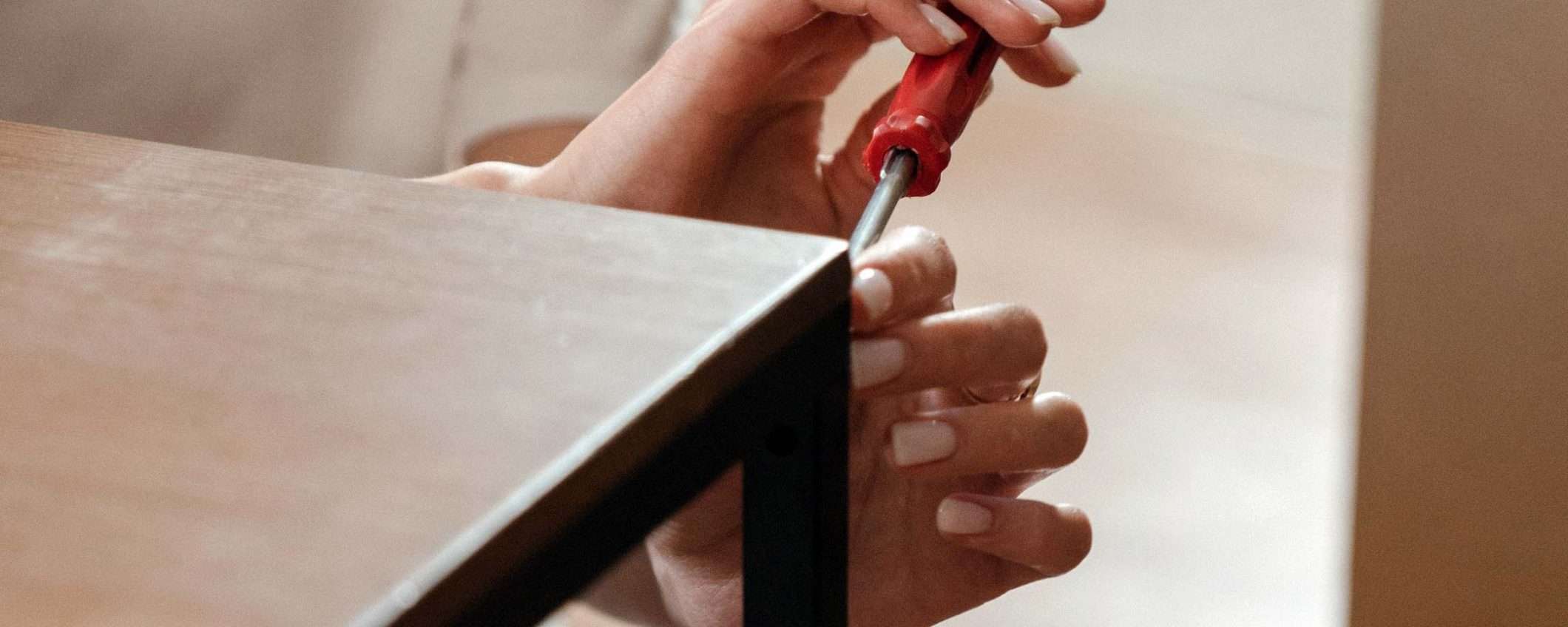 I corrieri Amazon monteranno i mobili consegnati