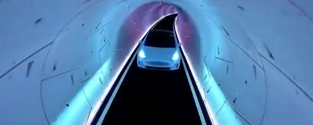 Su una Tesla nel tunnel di The Boring Company