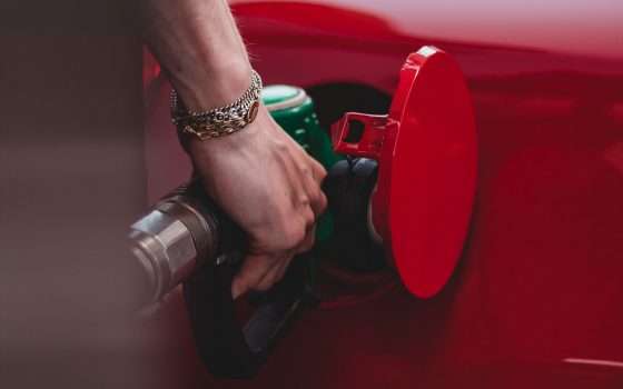 Eni rialza benzina, diesel e gas: c'è una alternativa?