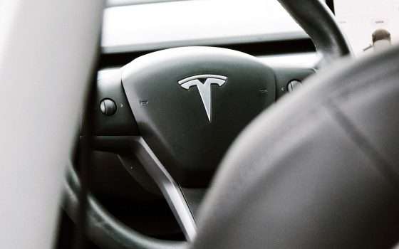 Tesla e guida autonoma: aggiornamento in arrivo