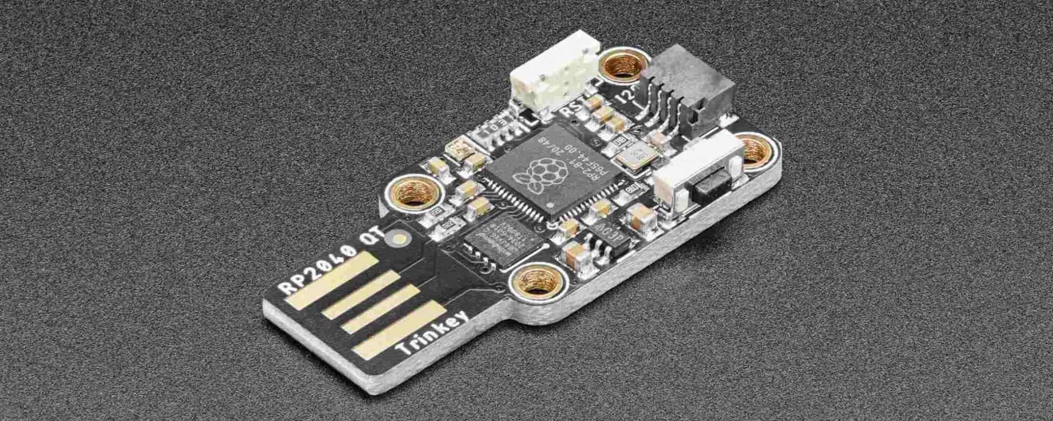 Adafruit Trinkey QT2040: board con USB Type-A