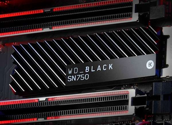 Western Digital Black SSD NVMe 500GB Dissipatore EKWB - 1