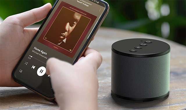 Il giradischi compatto e Bluetooth di i-box: lo speaker rimovibile