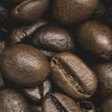 Caffè in grani: se spendi molto, risparmi tanto