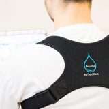 Su con le spalle, su con la vita: correggi la postura