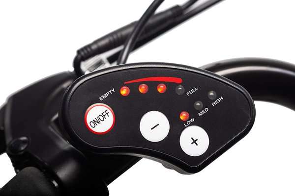 Bicicletta elettrica Momo Design: controlli a manubrio