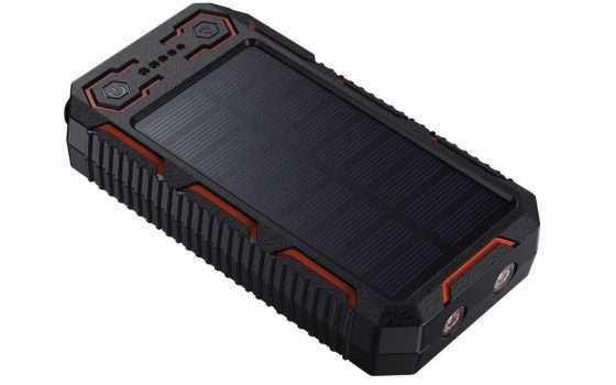 Questo power bank solare vi farà ricaricare in qualsiasi momento