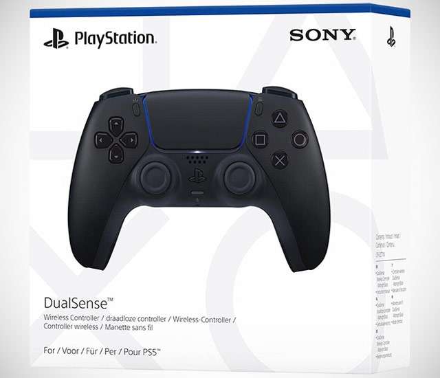 PS5: il controller ufficiale DualSense