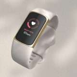 Fitbit Charge 5: schermo a colori e nuovo design