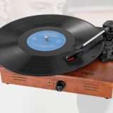 Giradischi in offerta: vintage e Bluetooth insieme