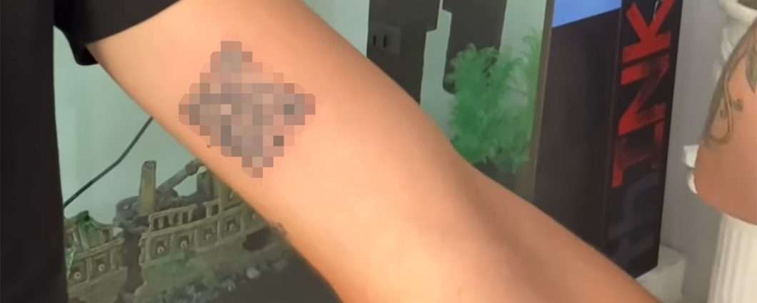 Green Pass tatuato sul braccio: è successo davvero