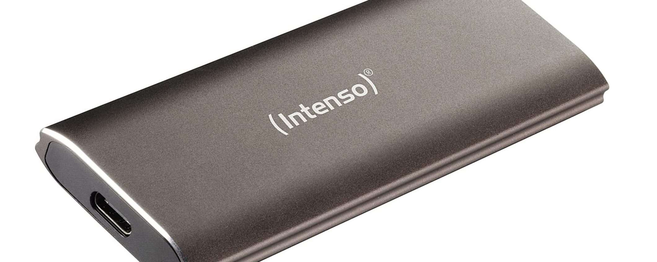 Grandi prestazioni in un formato compatto con l'SSD portatile Intenso