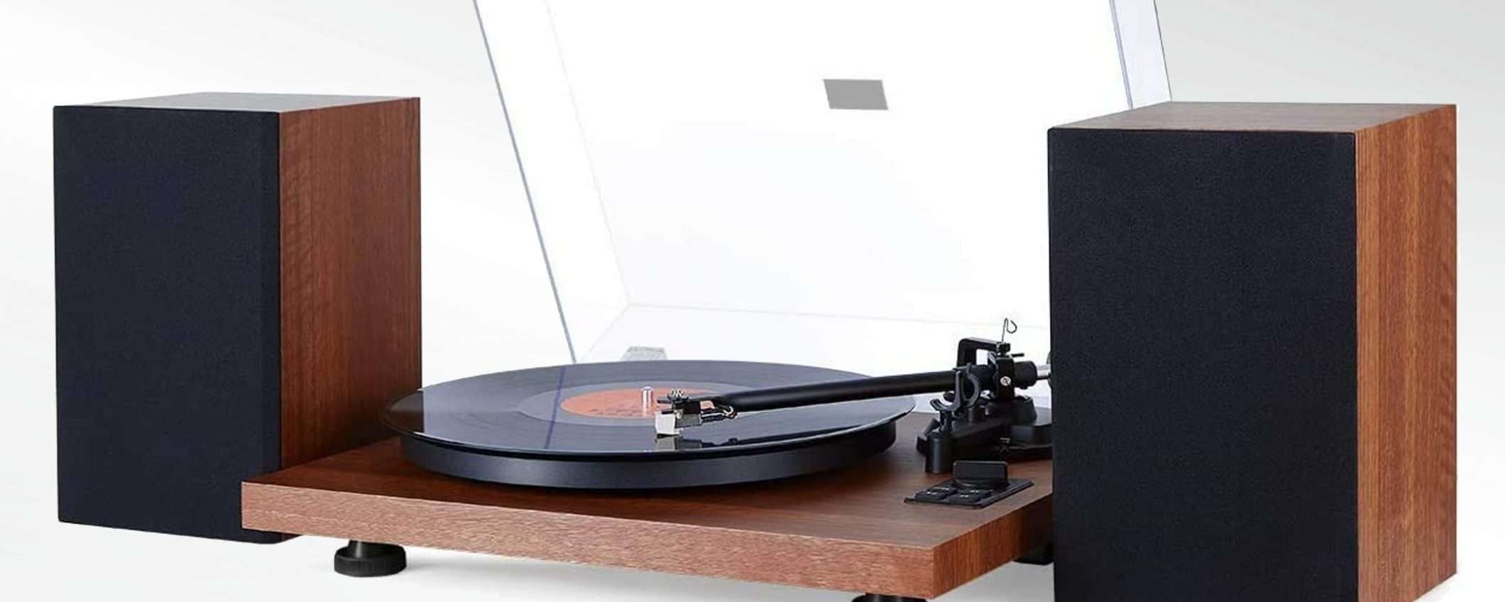 Giradischi in legno e sconti in vinile: -32%, oggi