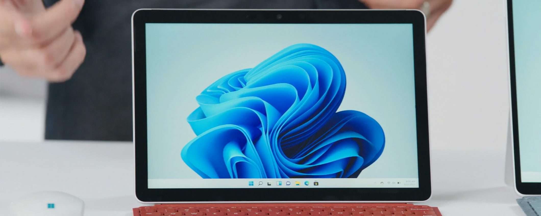 Surface Go 3 ufficiale, con nuovi processori Intel