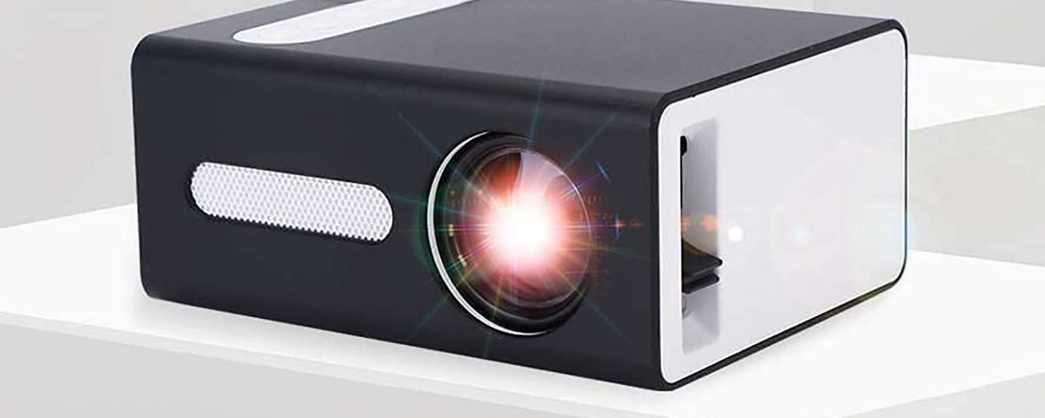 Mini proiettore a soli 30 euro, ma PER POCHISSIMO