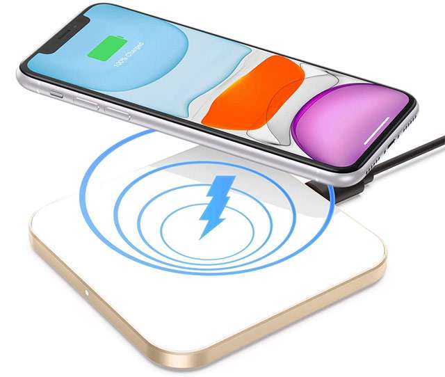 Il caricatore wireless da 15 W (con standard Qi) di AGPTEK