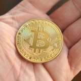 Bitcoin: i volumi di transazioni superano PayPal