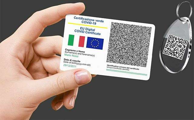 Il Green Pass stampato su tessera PVC e su portachiavi