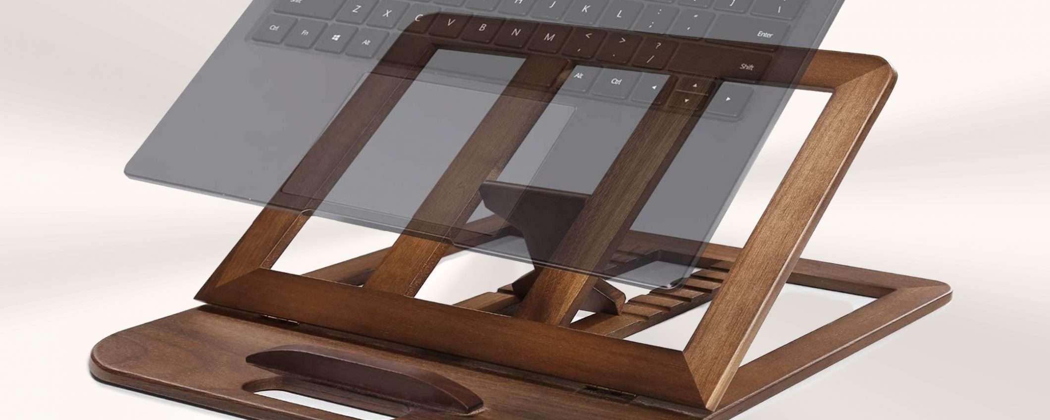 Libri, tablet o PC, purché il leggio sia in legno