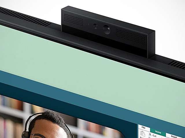 Il monitor S40VA di Samsung, Full HD da 24 pollici, con webcam integrata