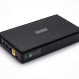 Mini UPS e powerbank insieme: l'offerta lampo