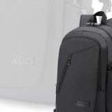 Lo zainetto ha un caricatore e l'antifurto