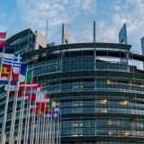 Leggi su servizi e mercati digitali approvate dall'UE