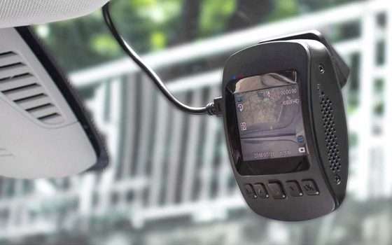 Hai mai pensato a una dashcam per l'auto?