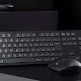 Mouse e tastiera in un set conveniente: sono wireless