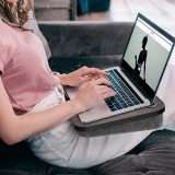 Così lavori comodo, sul divano (occasione Amazon)