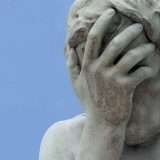 Da Sì Sì Vax all'uscita sul Black Friday: due autogol