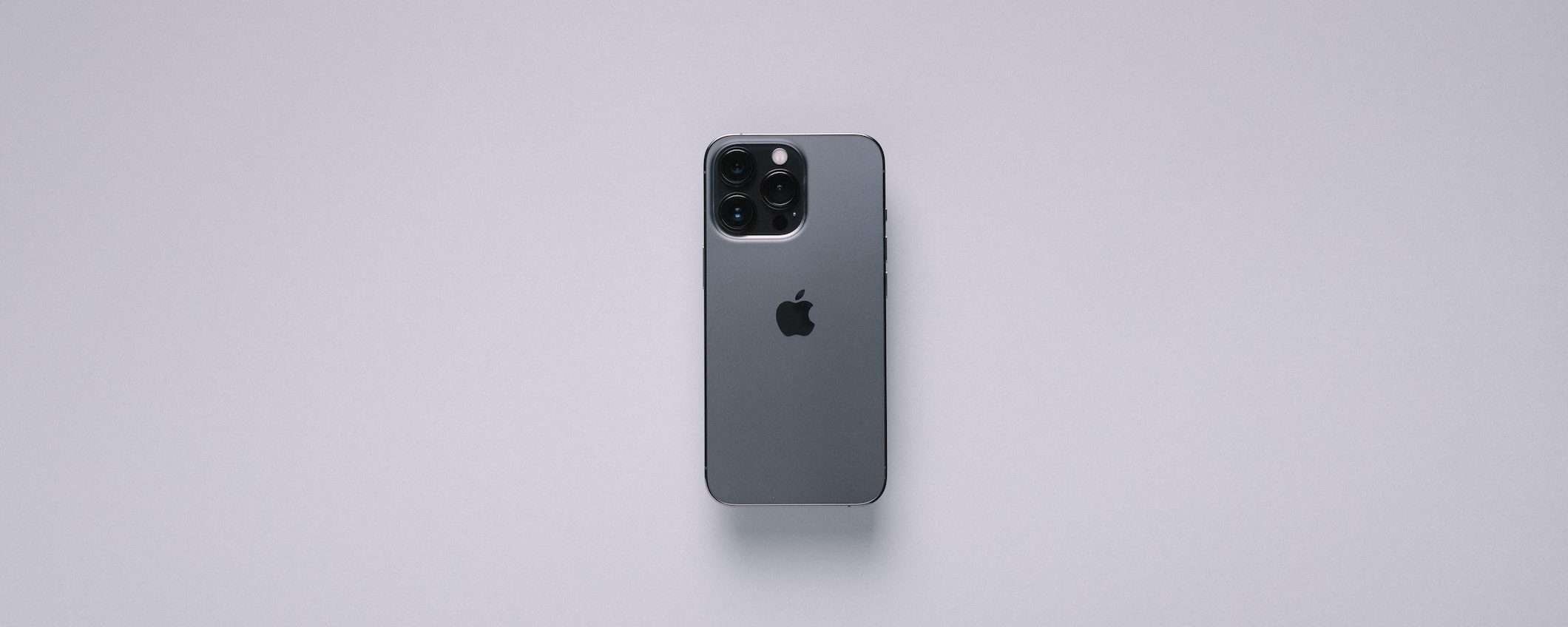 iPhone 14: addio al notch, conferme anche dai CAD