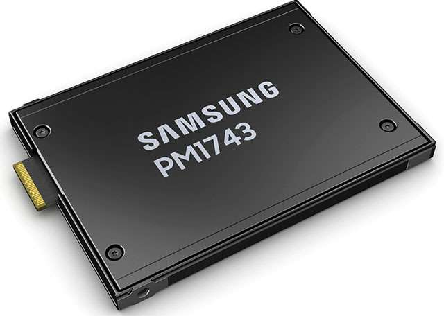 L'unità SSD PM1743 di Samsung, con supporto a PCIe 5.0