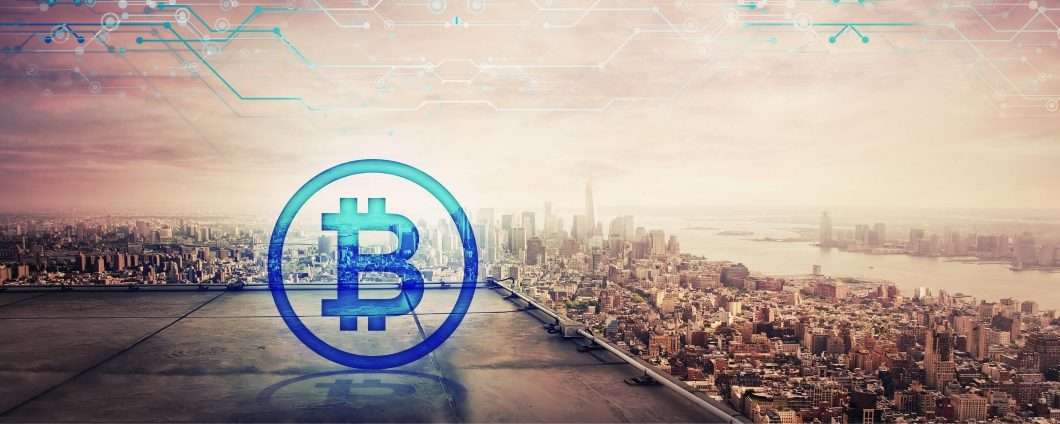 Bitcoin scende ma gli analisti si aspettano un impulso al rialzo
