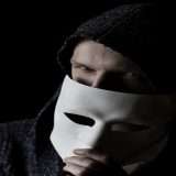 Romantic scam, boom di truffe nel 2021: come difendersi