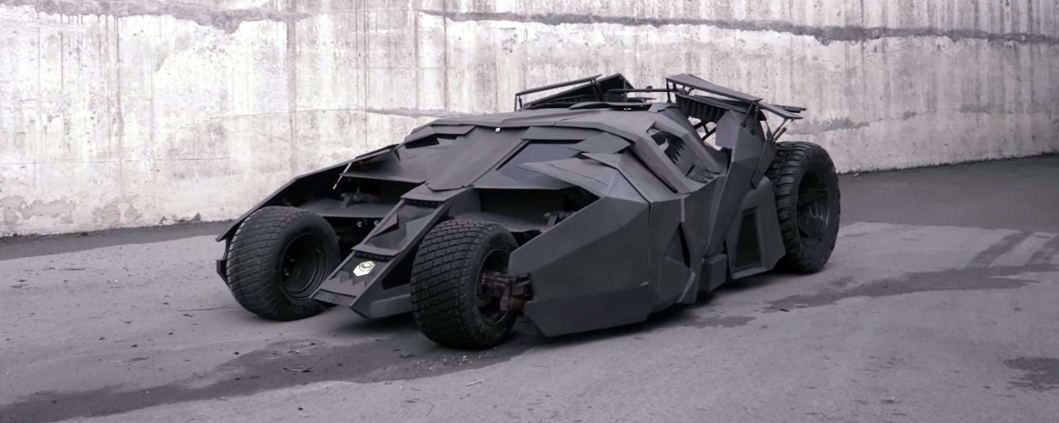 La Batmobile elettrica esiste, ma va davvero piano