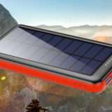 Questo Powerbank da 26800mAh che si carica con il sole COSTA POCO