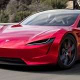 La nuova Tesla Roadster sarà una macchina volante