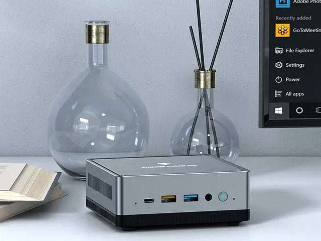 MinisForum UM700, Mini PC con processore AMD Ryzen 7
