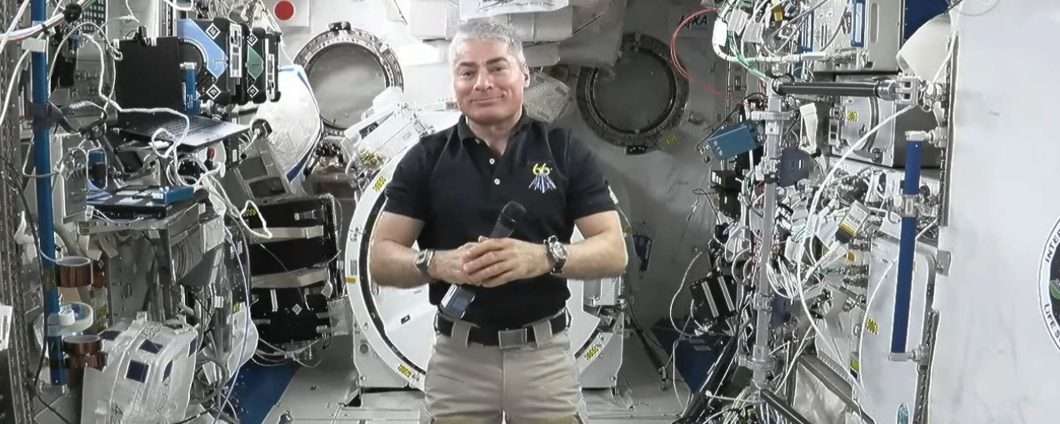 Mark Vande Hei ritorna sulla Terra con la Soyuz