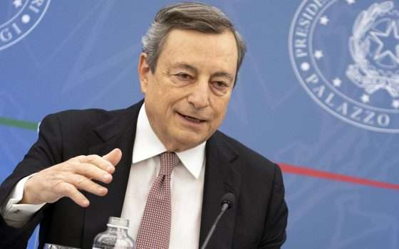 Draghi: i chip sono una priorità per l'Europa