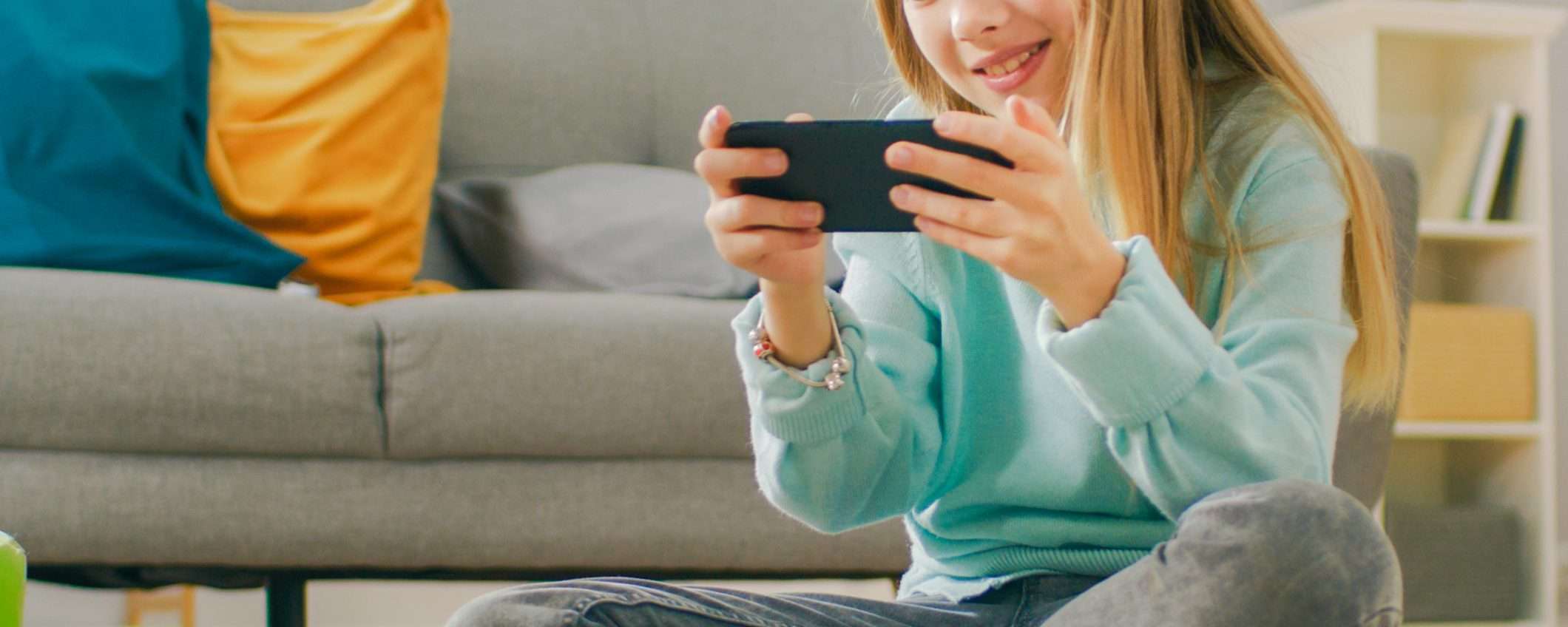 FamiSafe, l'app per monitorare i bimbi sul web: sconto del 20%