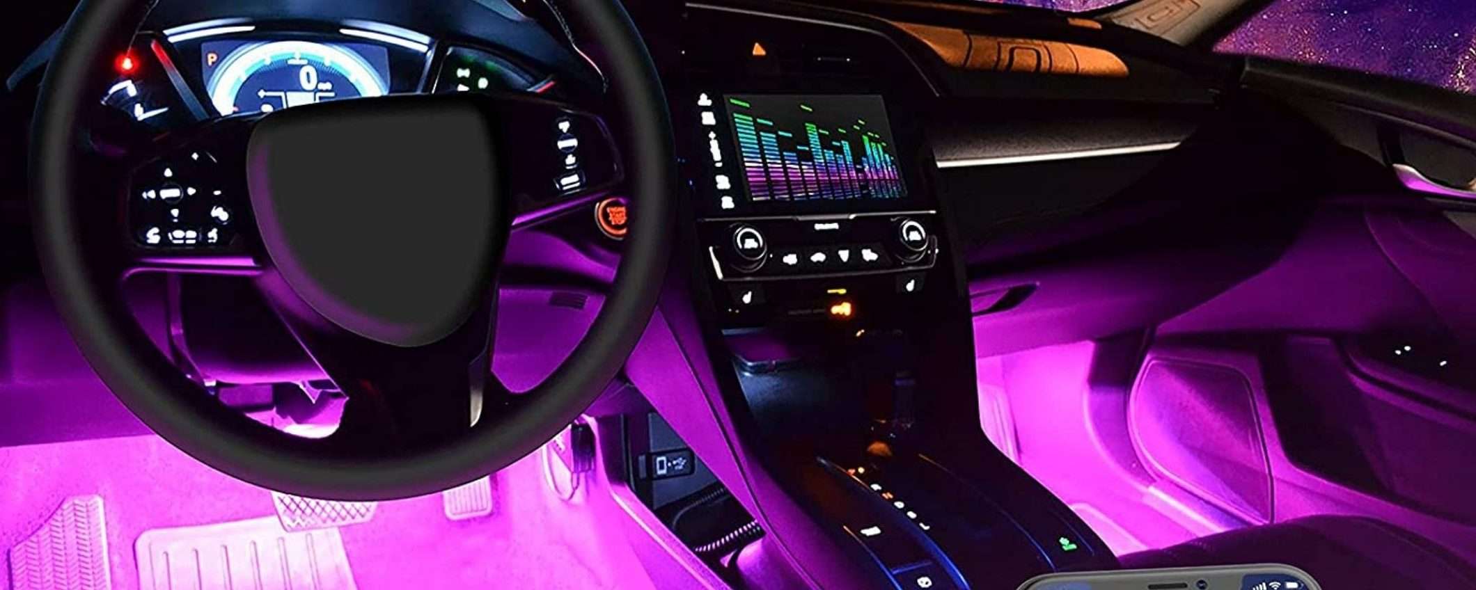 Trasforma la tua auto con una striscia LED creata su misura (Govee)