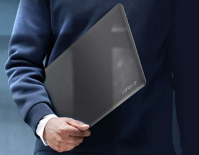 Il laptop Teclast F15S con Windows 10, processore Intel e display da 15,6 pollici