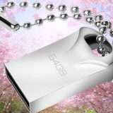 Chiavetta USB da 64GB: non è uno scherzo, costa 6€ su Amazon ORA