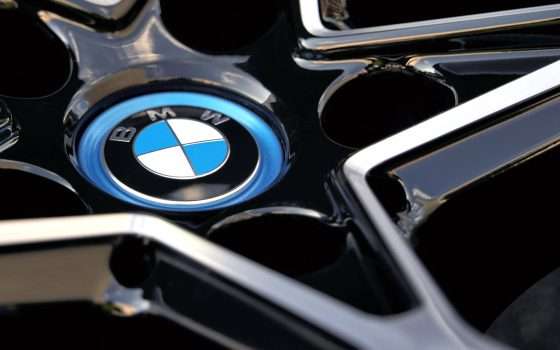 Crisi dei chip fino al 2023, parola di BMW