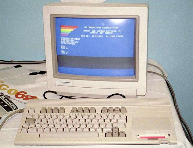 Il Commodore 65 (o C64DX), mai commercializzato